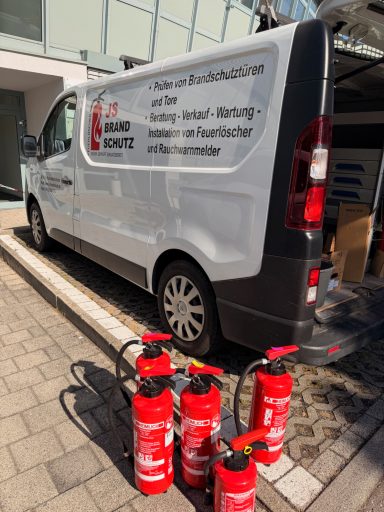 Feuerlöscherprüfung vor Ort in Leonberg