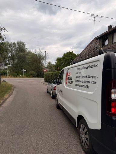 Feuerlöscherprüfung beim Privatkunde in Schönaich