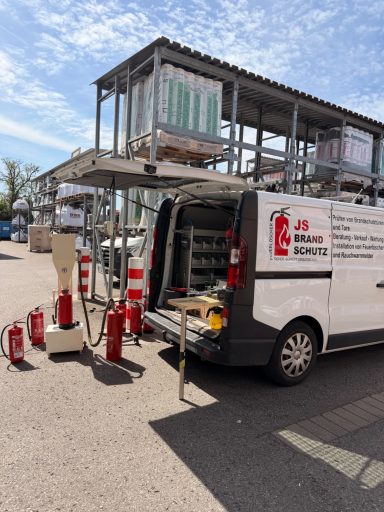 Feuerlöscherprüfung Gärtringen Prüfen von Feuerlöschern